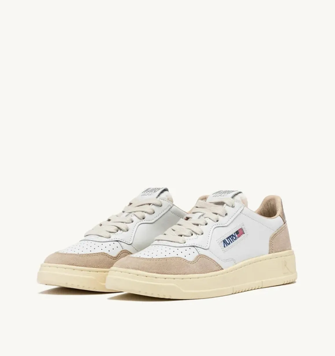 basket_medalist_bas_en_cu_1.webp BASKET MEDALIST BAS EN CUIR ET DAIM BLANC ET OR