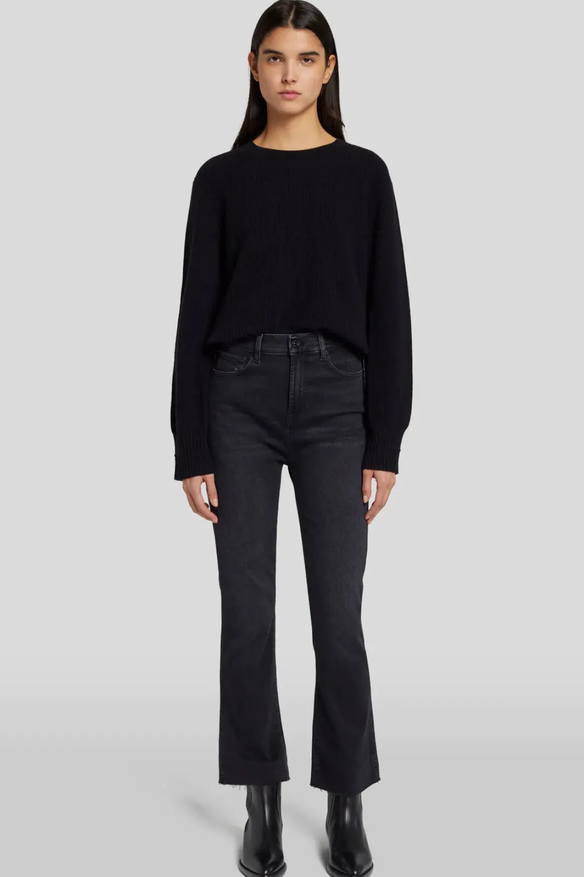 bootcutjeans_met_hoge_tai_0.webp BOOTCUT-JEANS MET HOGE TAILLE