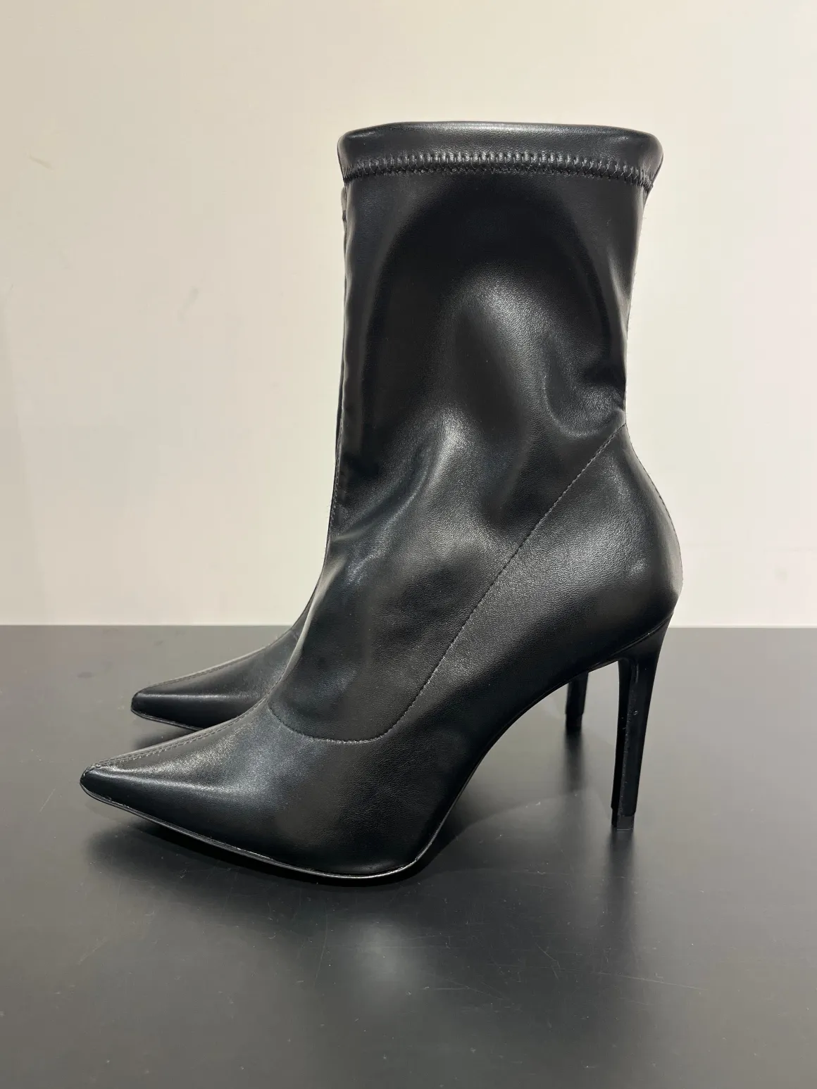 boots__talons_chausettes__1.webp Boots à talons chausettes FABER