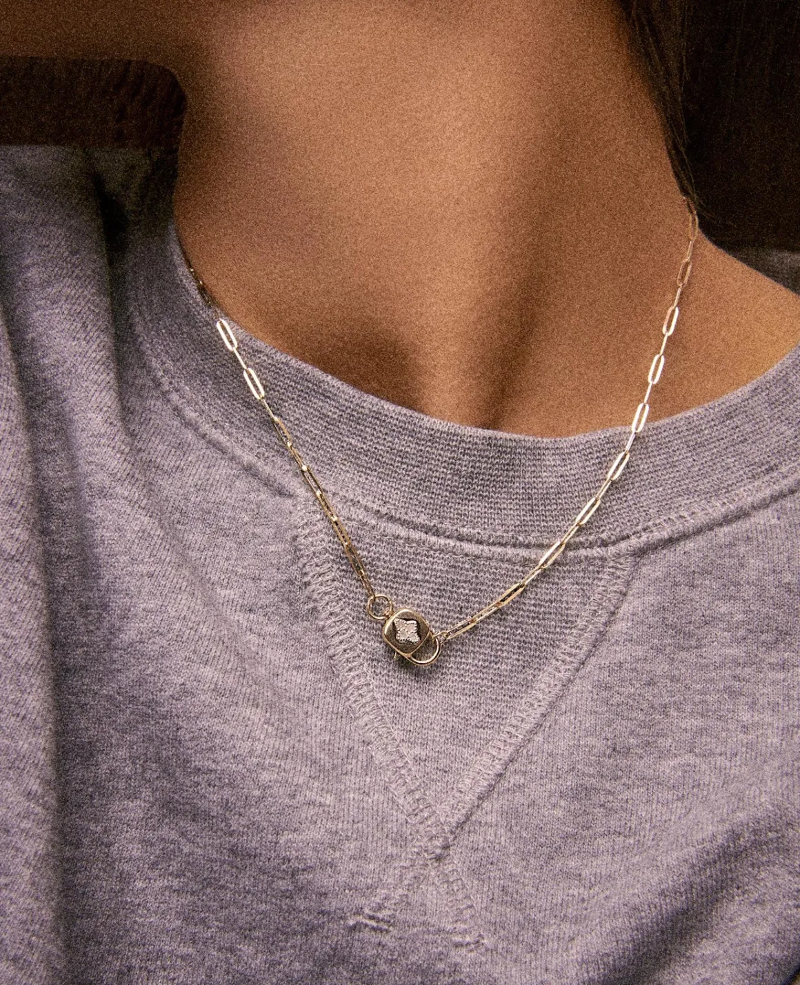 collier_louise_1.webp Collier LOUISE